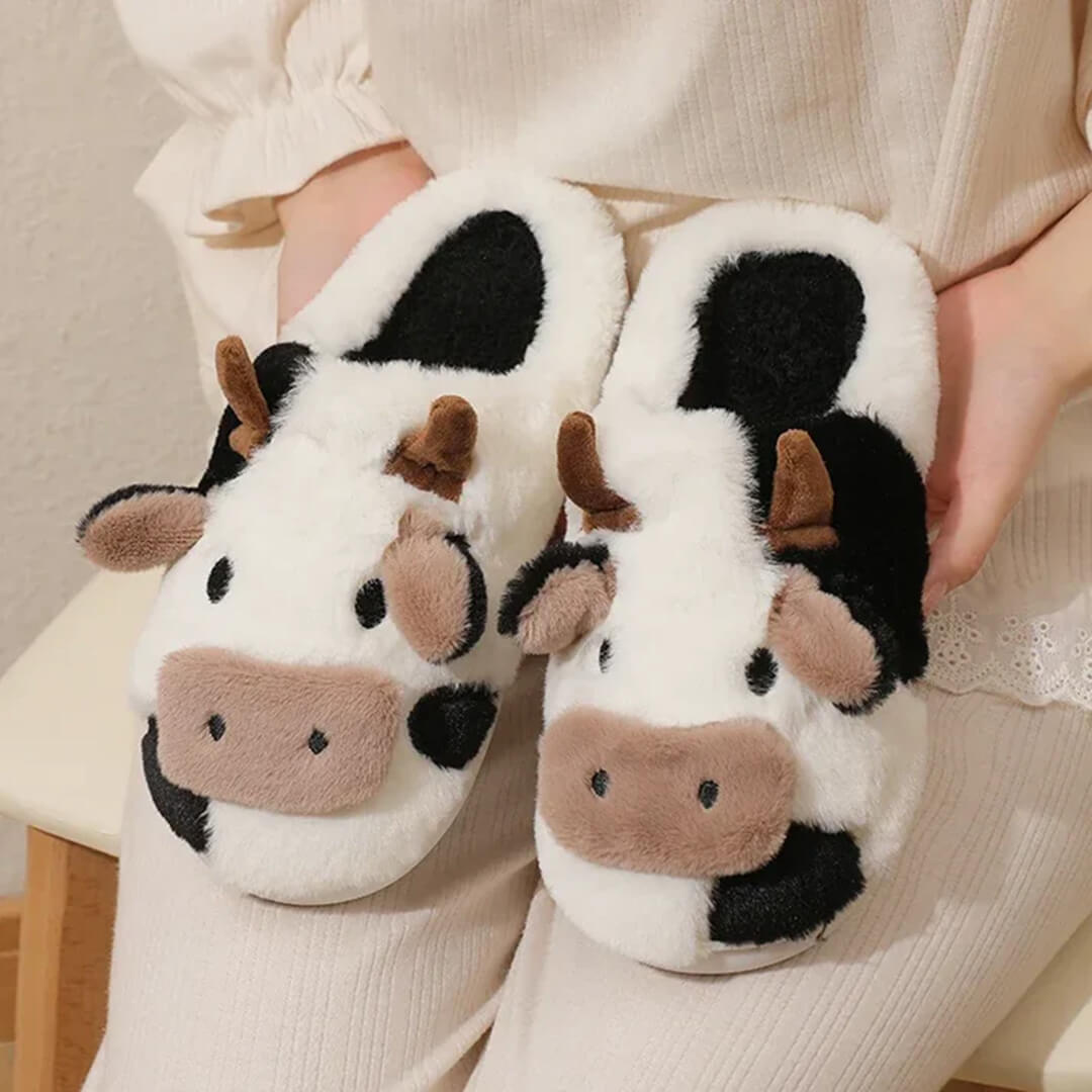 MooMallow⢠Fluffy Cow Slippers